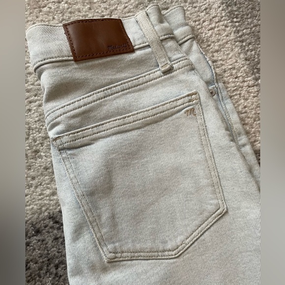 Madewell mom jean 26 - Picture 2 of 3